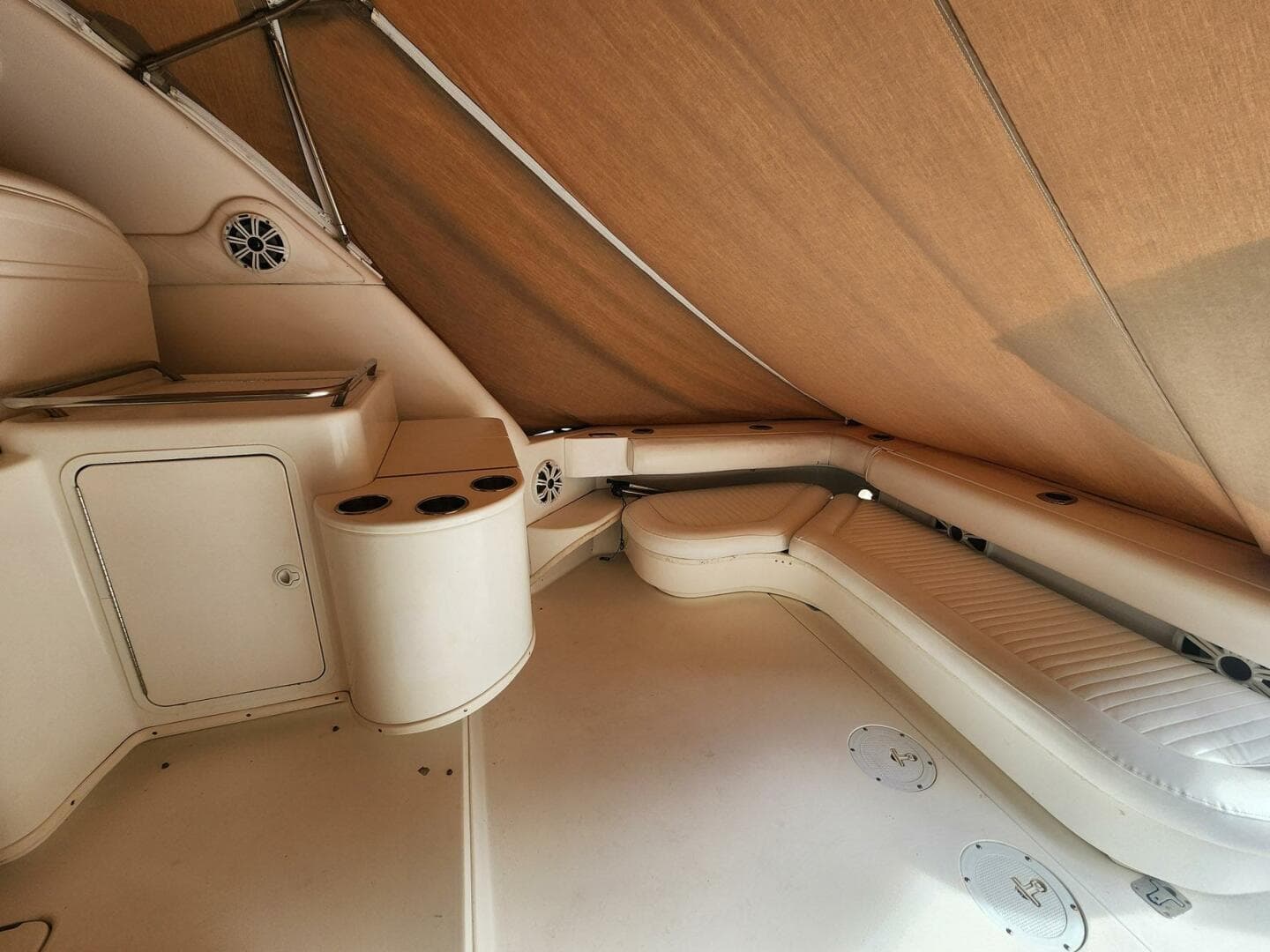 2000 Sea Ray 330 Express Cruiser