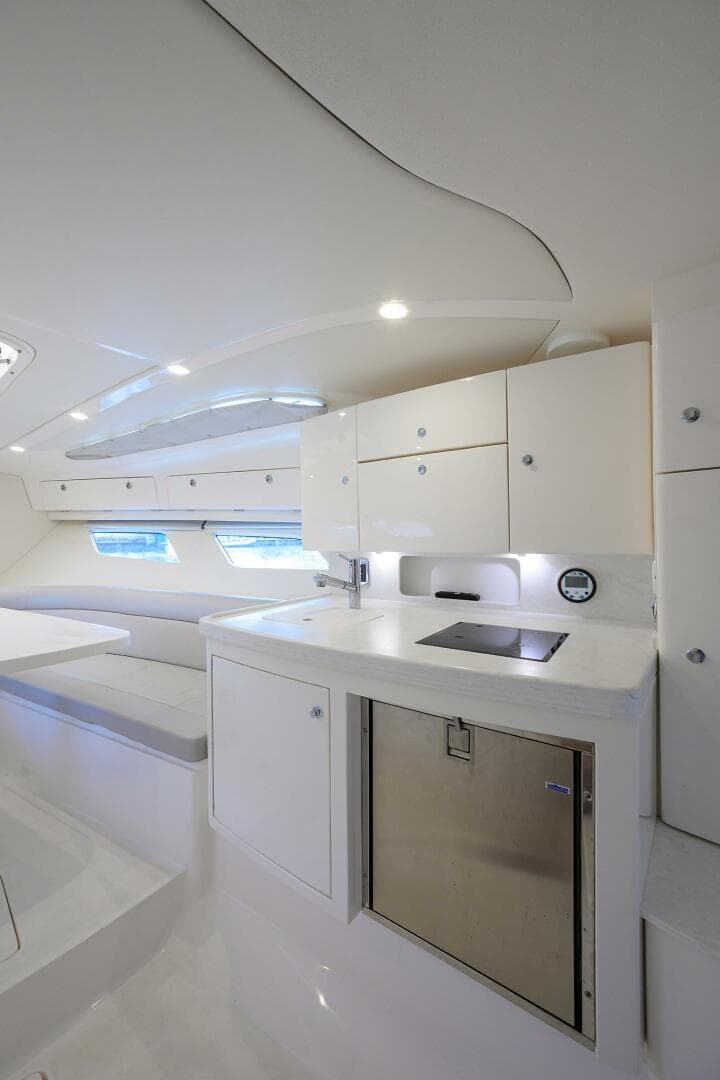 Intrepid 41 - Galley