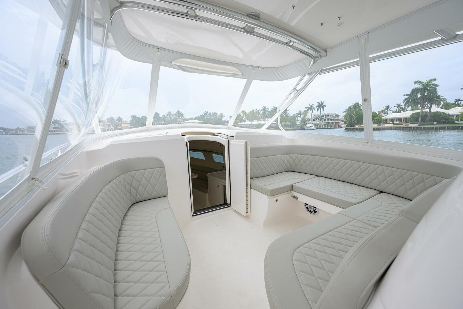 Intrepid 41 - Bow Seating