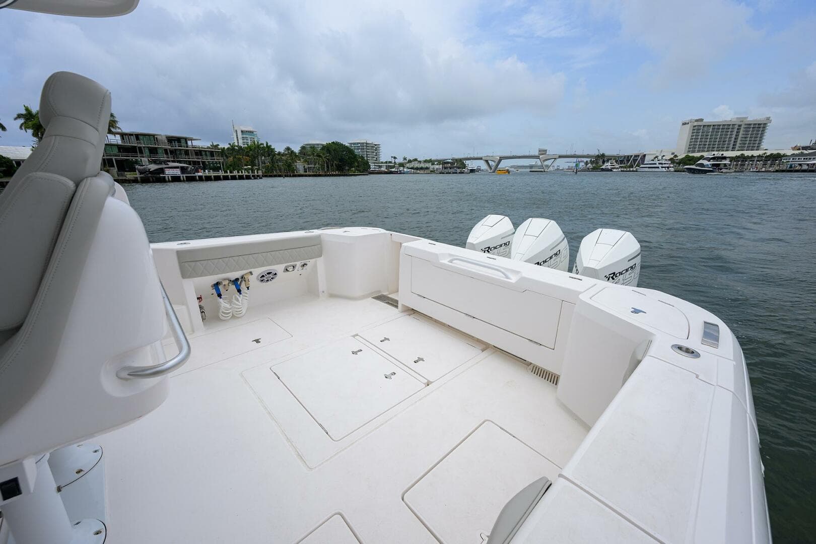 Intrepid 41 - Starboard Cockpit