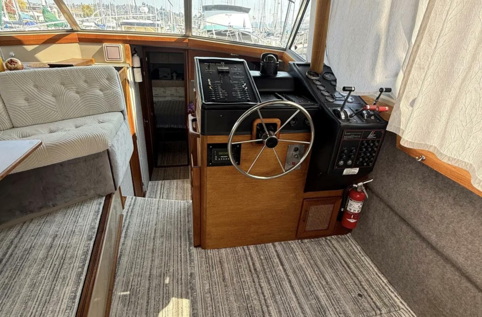 1983 Bayliner 3870 Motoryacht