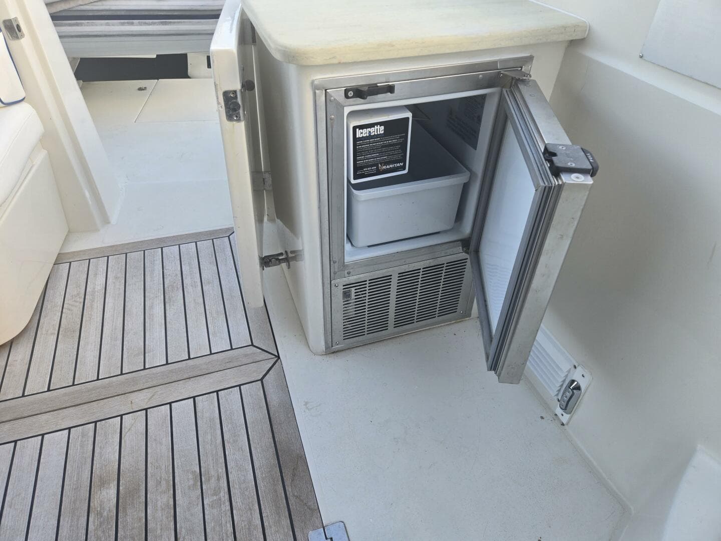 1997 Sunseeker Manhattan 48