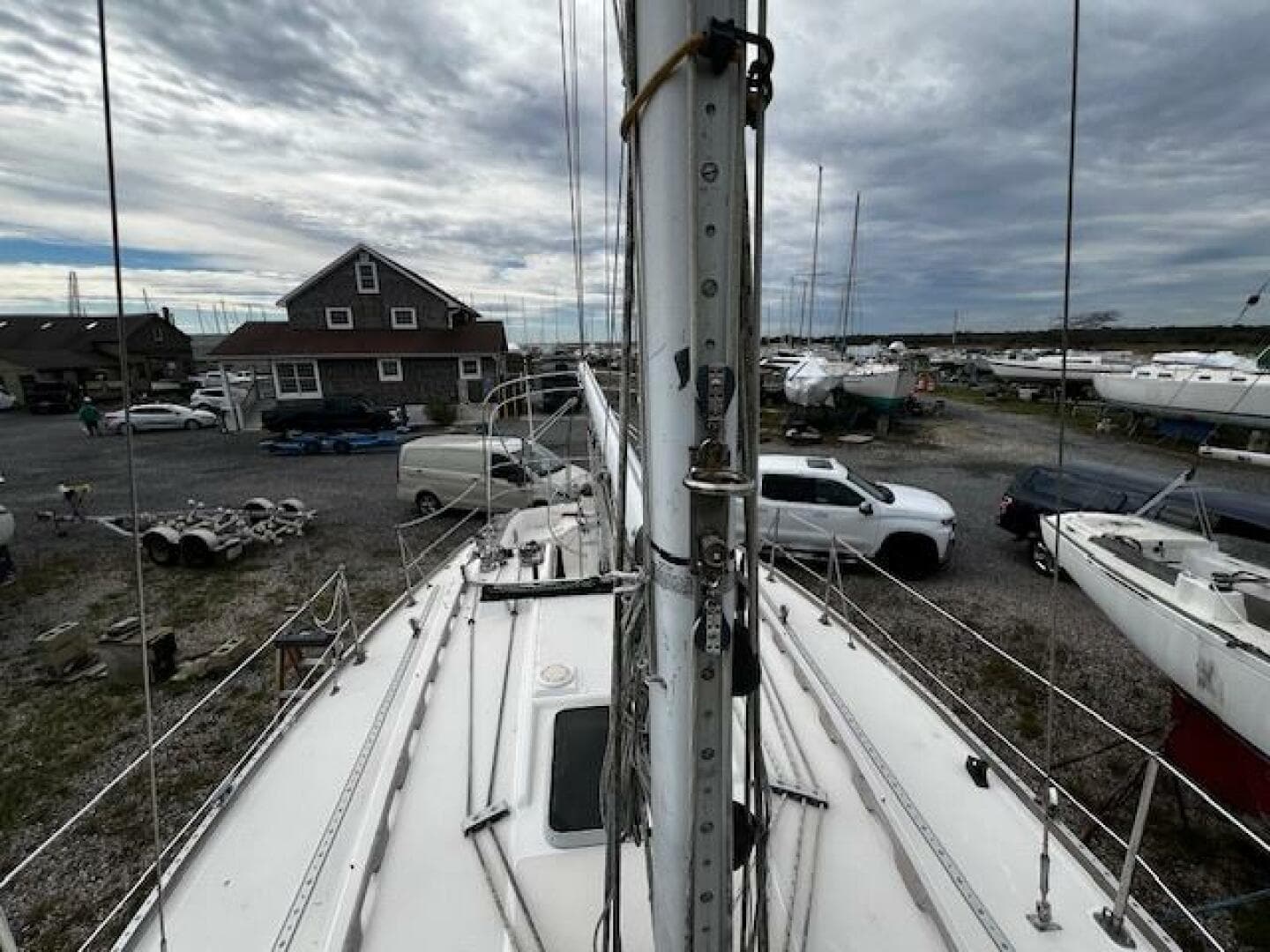 Mast rigging