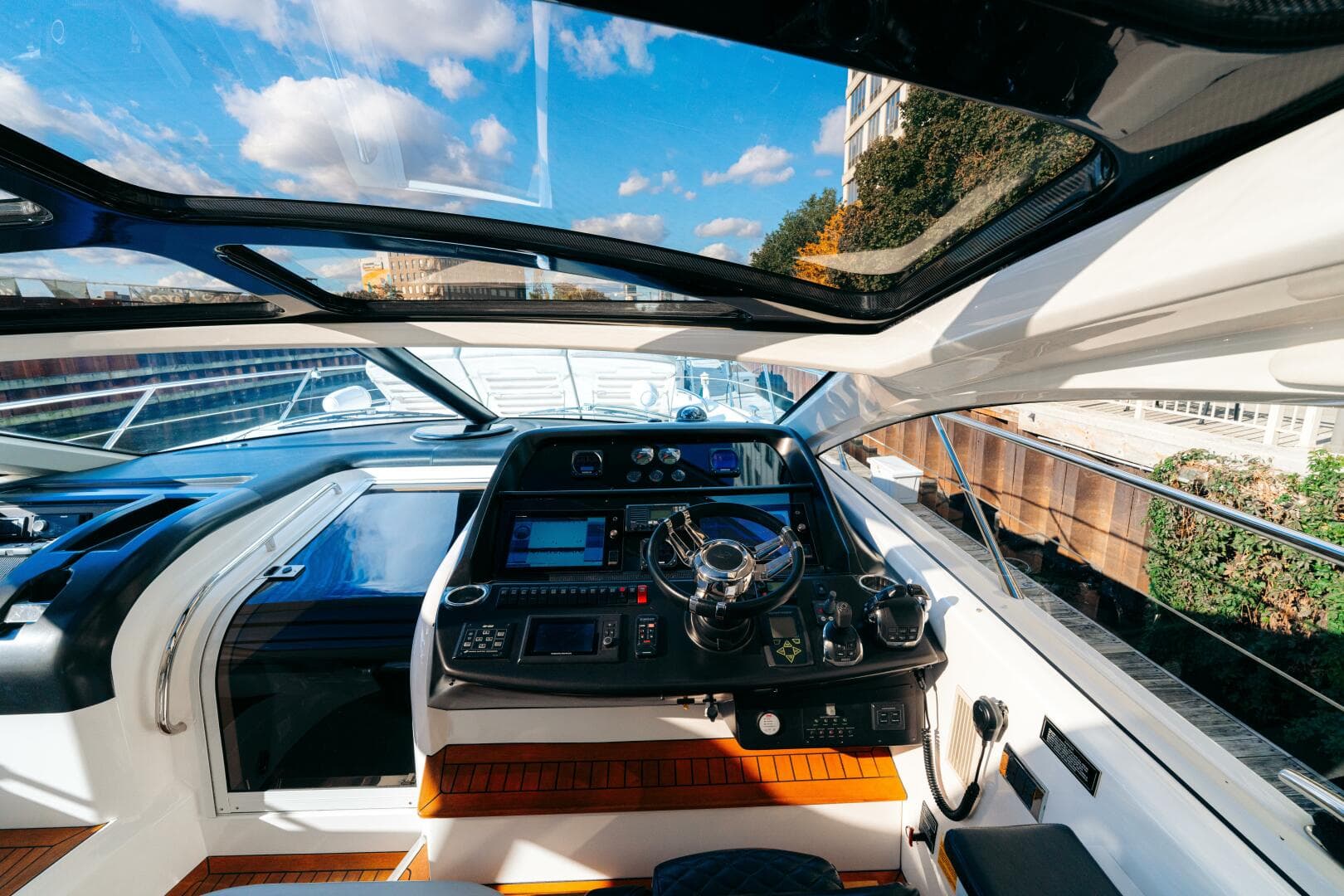2014 Sunseeker Predator 60