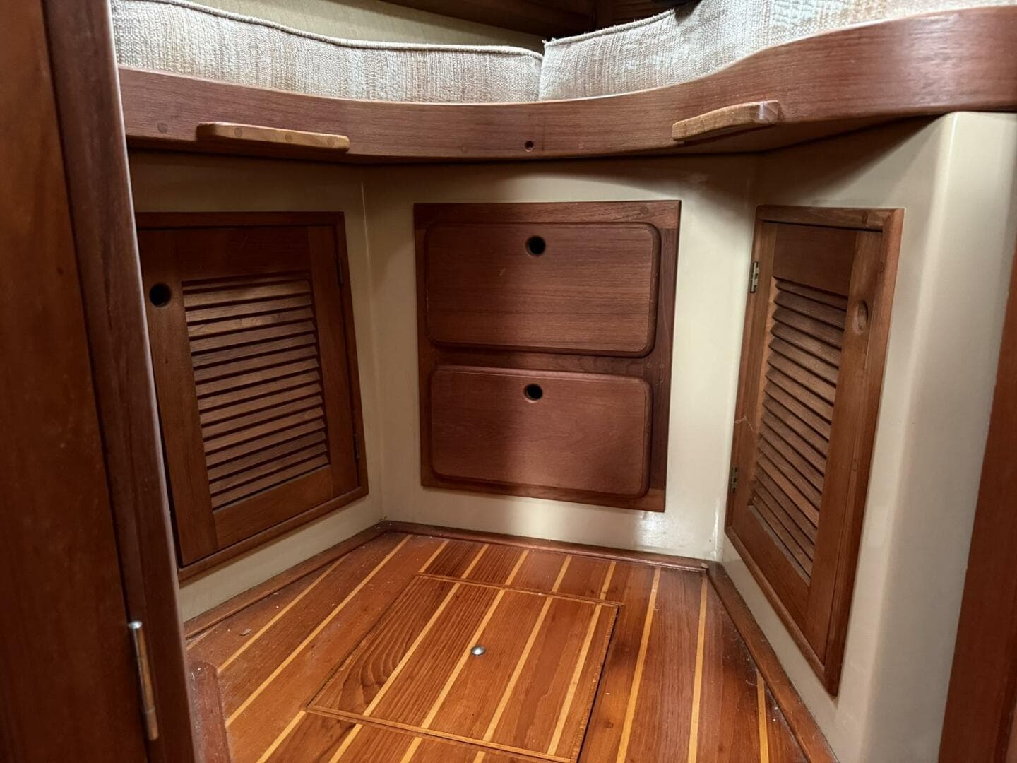 1991 Island Packet IP-29