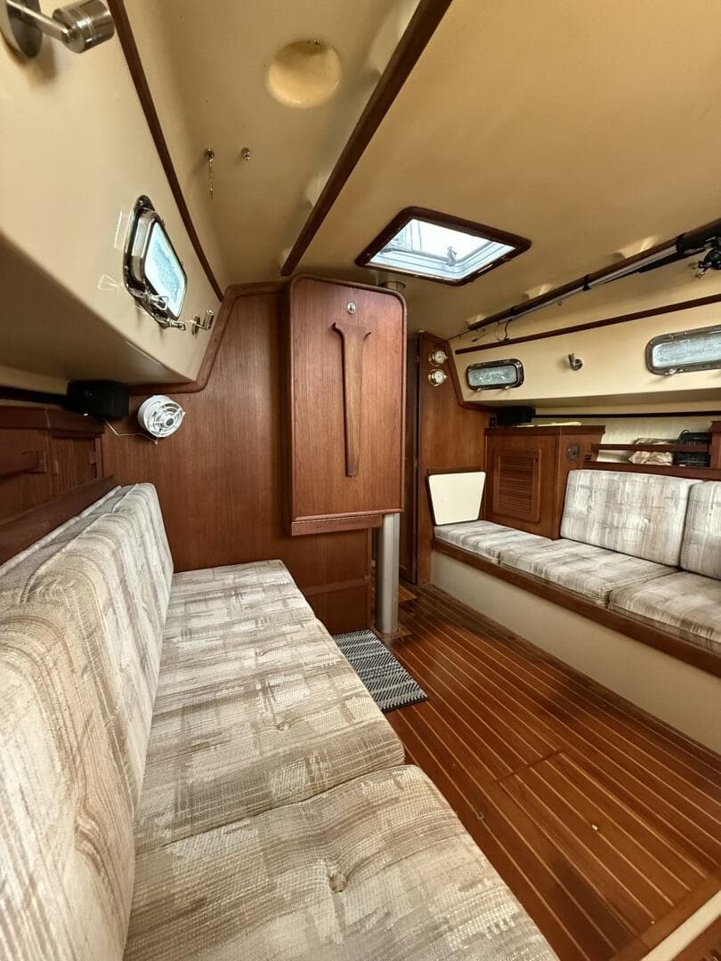 1991 Island Packet IP-29