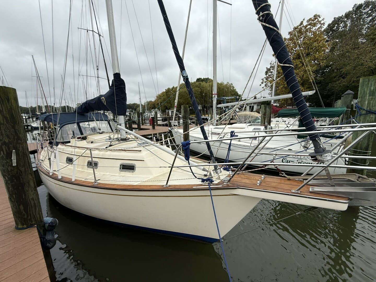 1991 Island Packet IP-29