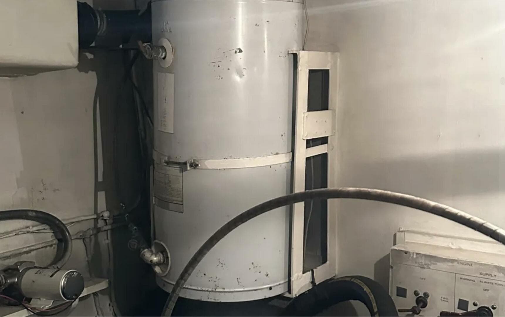 1974 Hatteras 58 Yachtfish