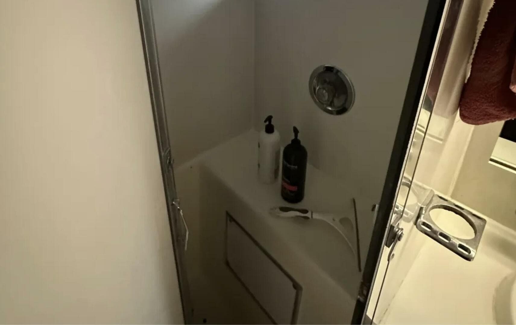 1974 Hatteras 58 Yachtfish