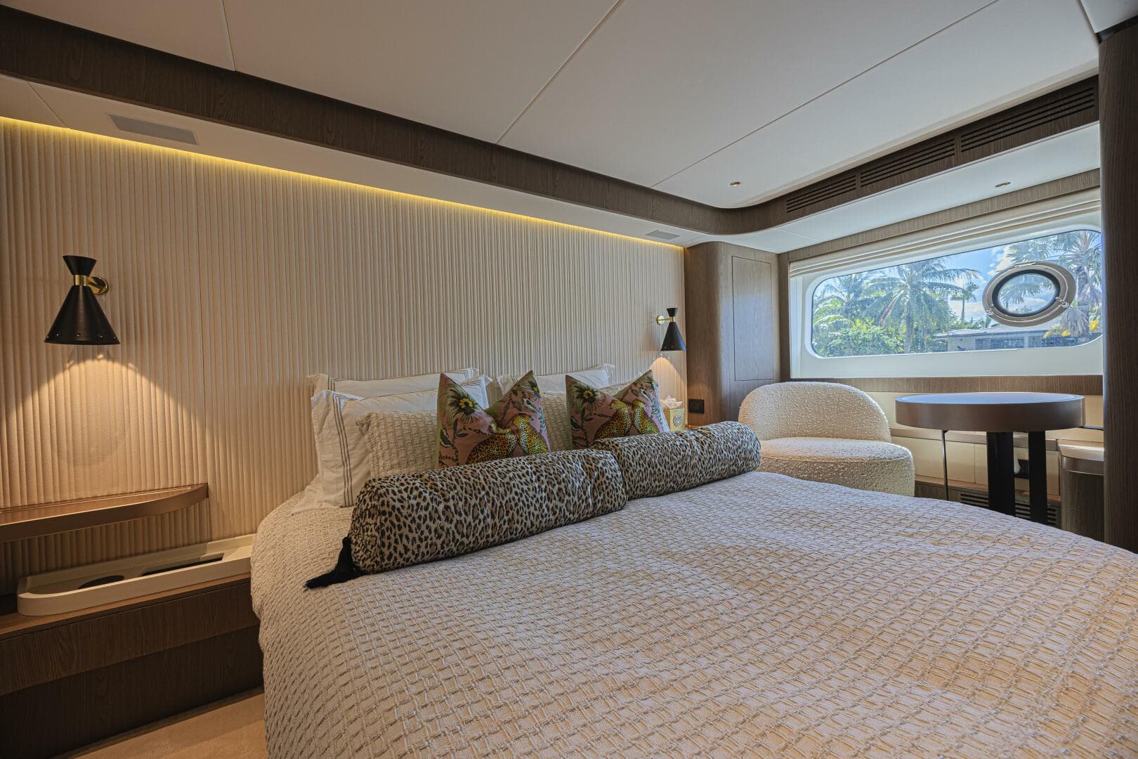 2022 Azimut Magellano 66