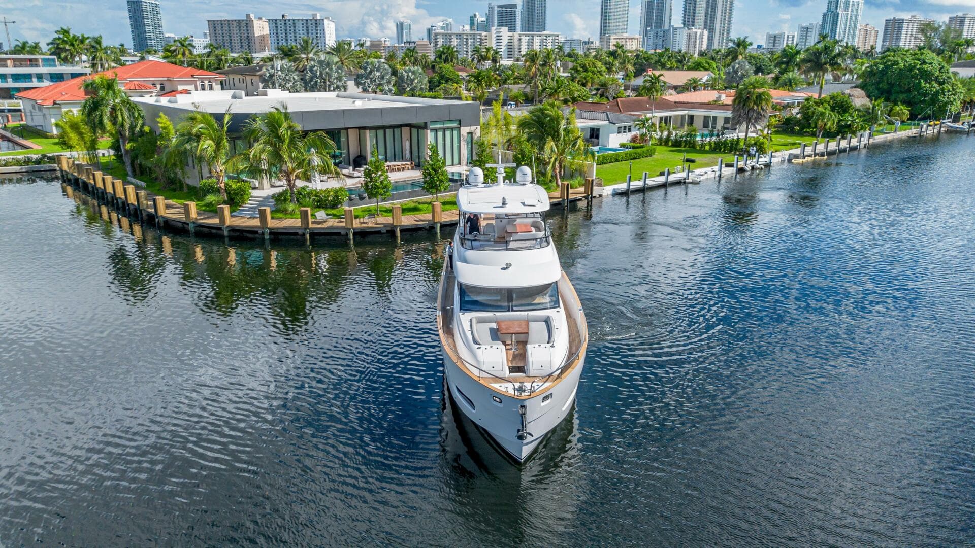 2022 Azimut Magellano 66