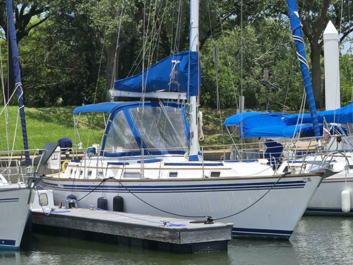 1985 Endeavour 38 CC