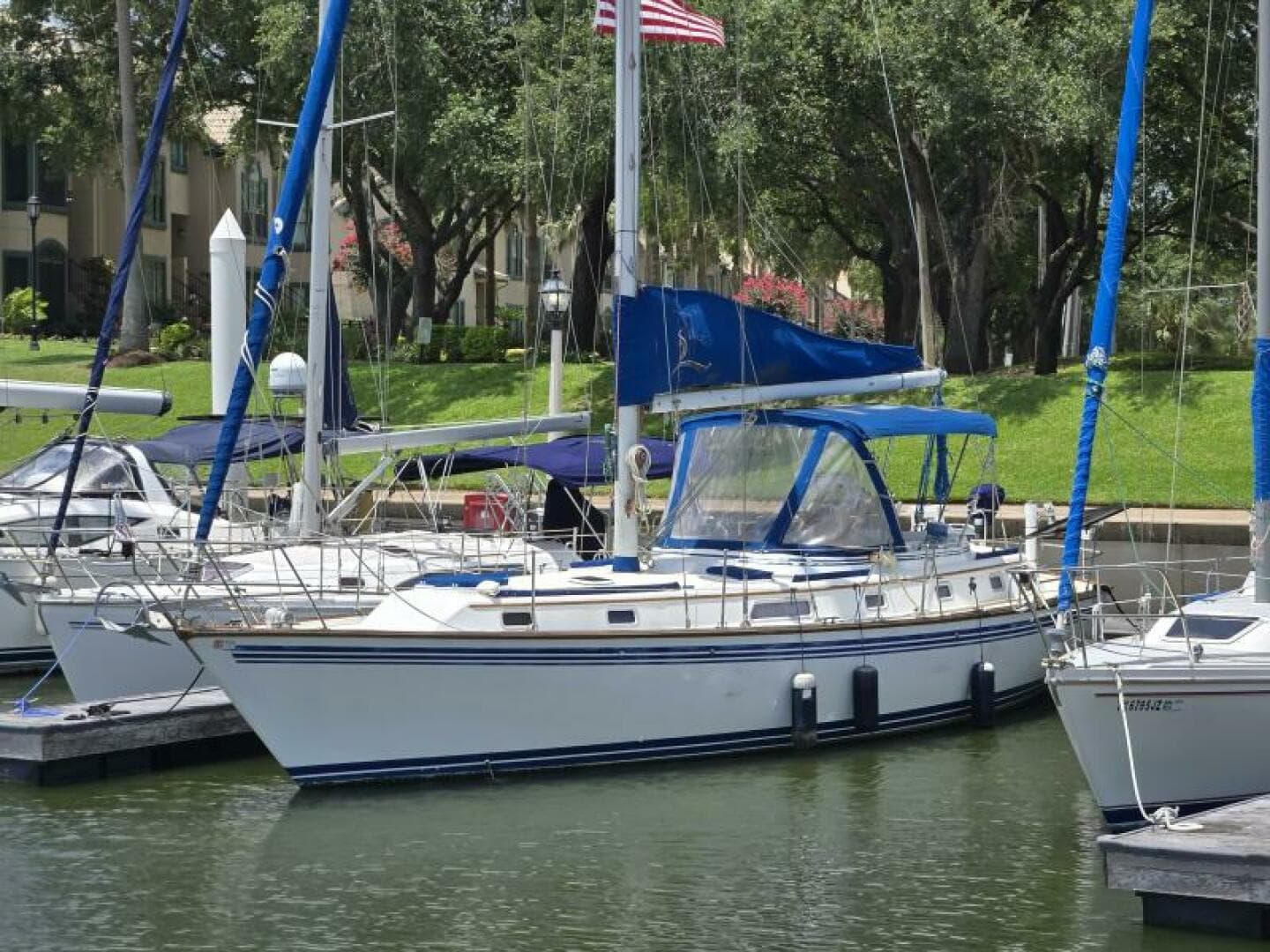 1985 Endeavour 38 CC