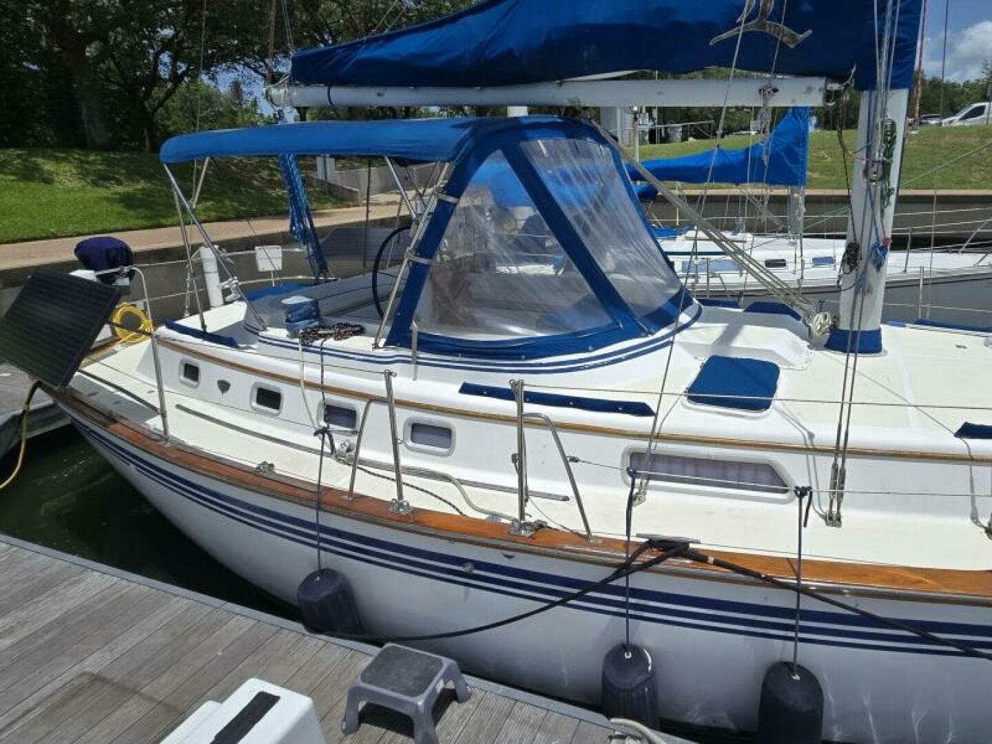 1985 Endeavour 38 CC