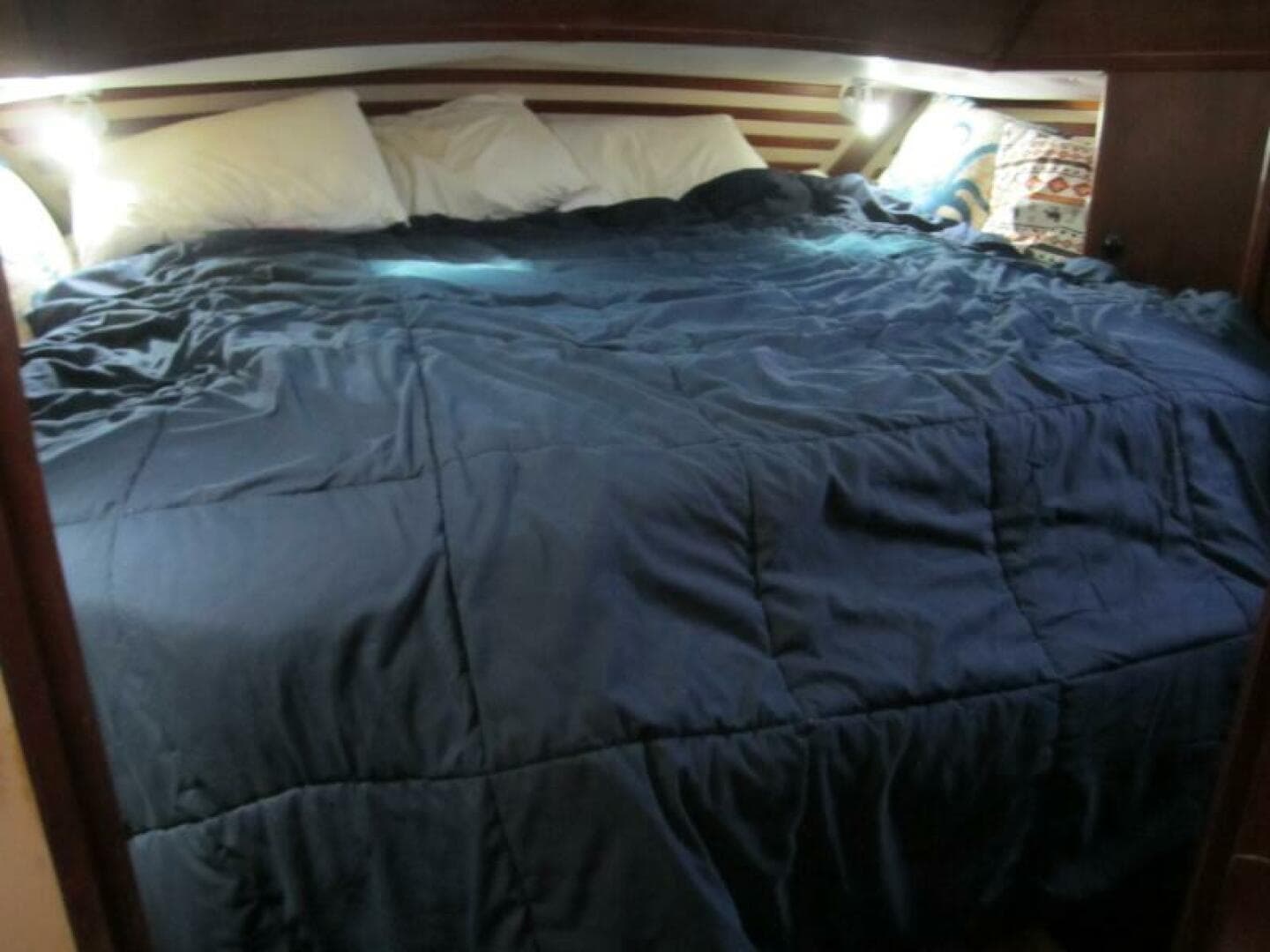 1985 Endeavour 38 CC