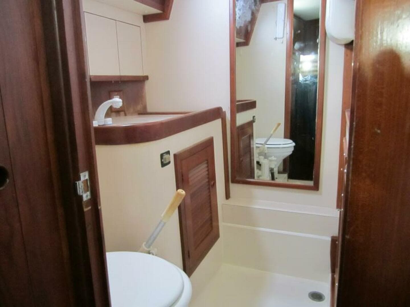 1985 Endeavour 38 CC