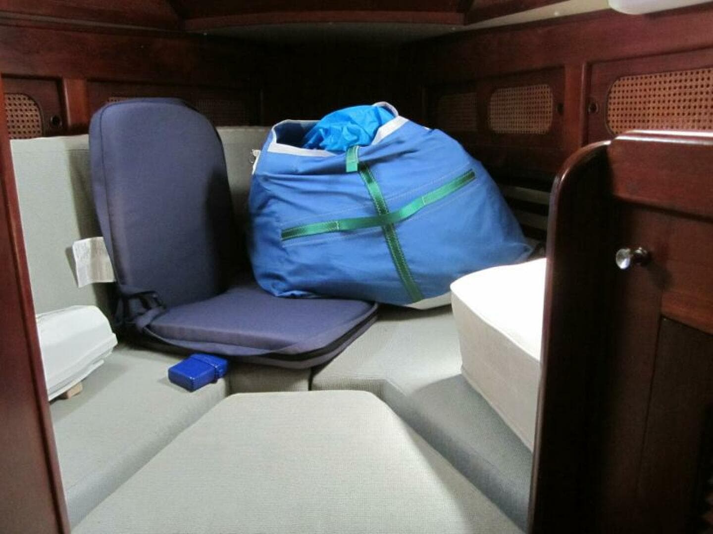 1985 Endeavour 38 CC