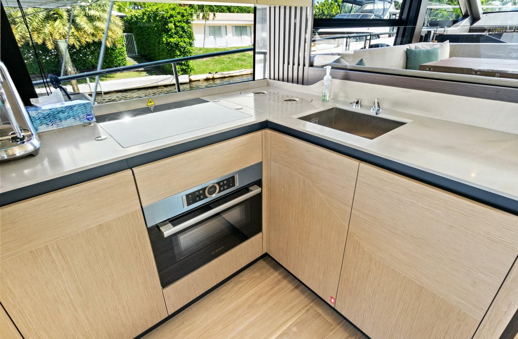 2025 Absolute 52 Fly