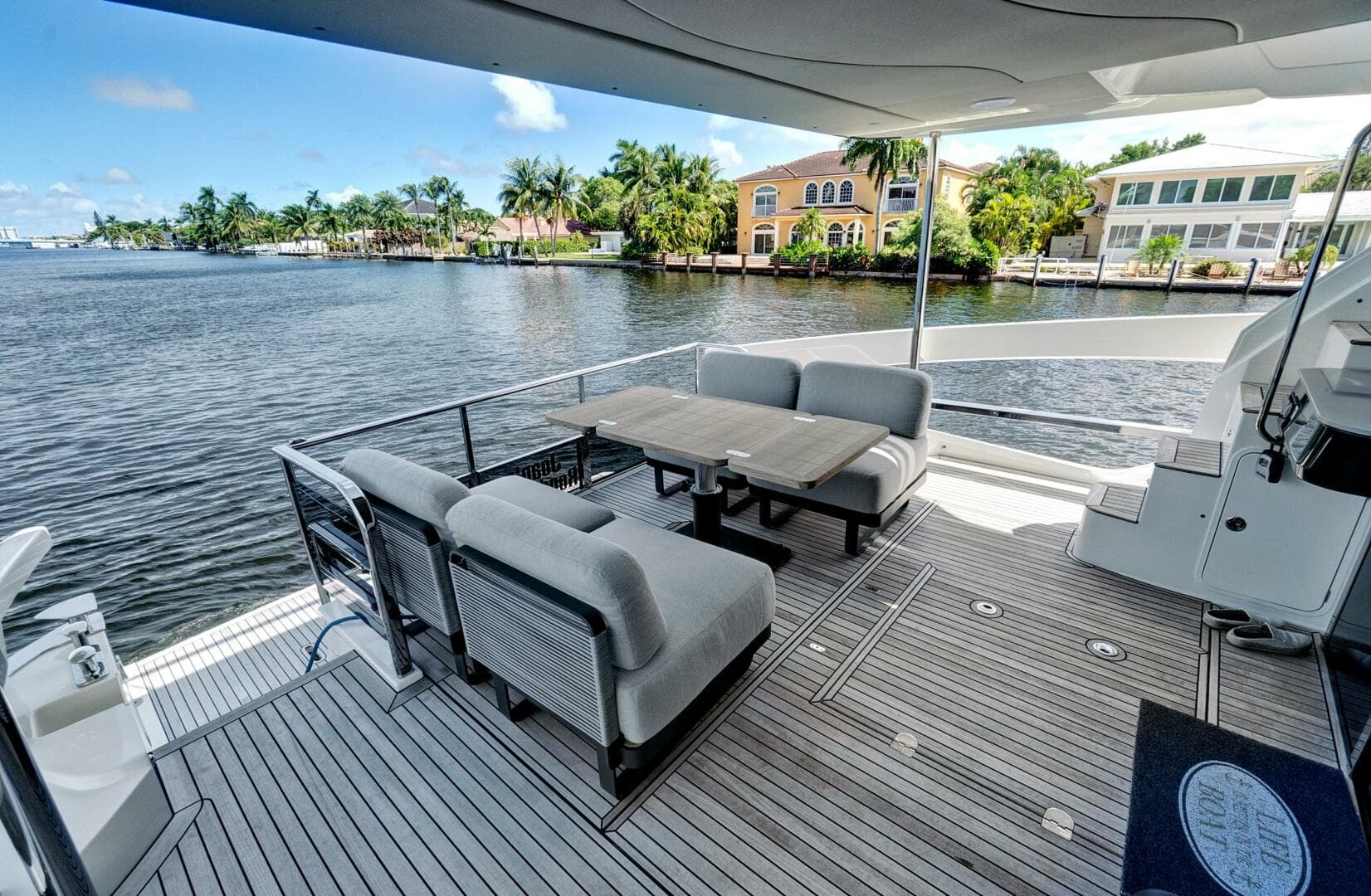 2025 Absolute 52 Fly