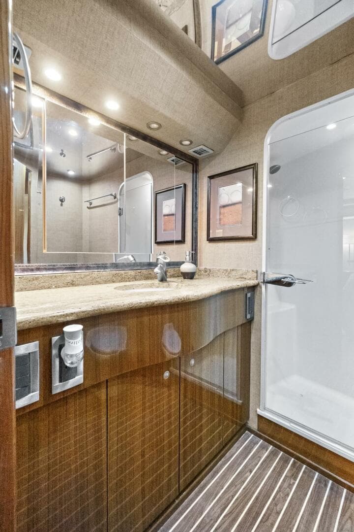 2008 Viking 74 Enclosed Bridge