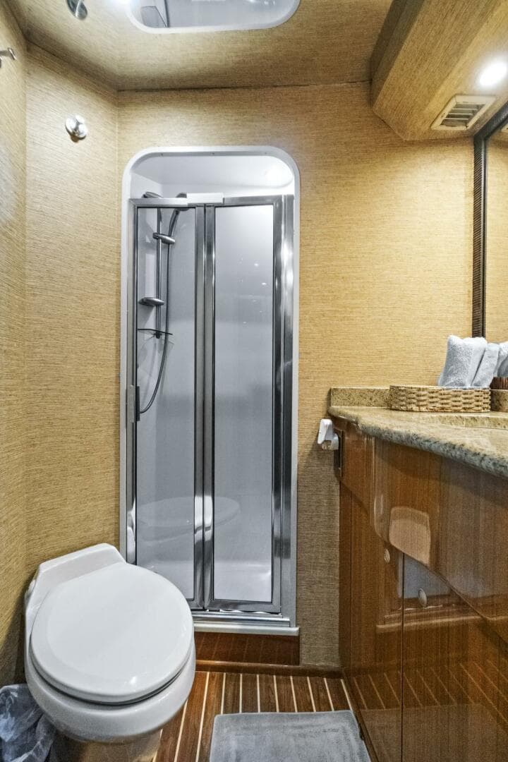 2008 Viking 74 Enclosed Bridge