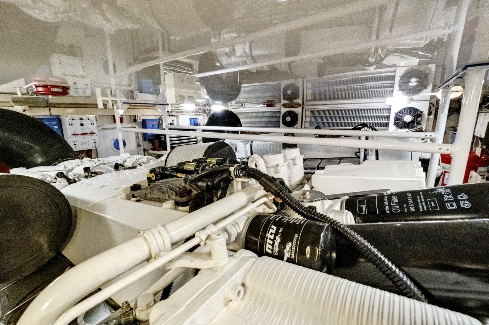 2008 Viking 74 Enclosed Bridge