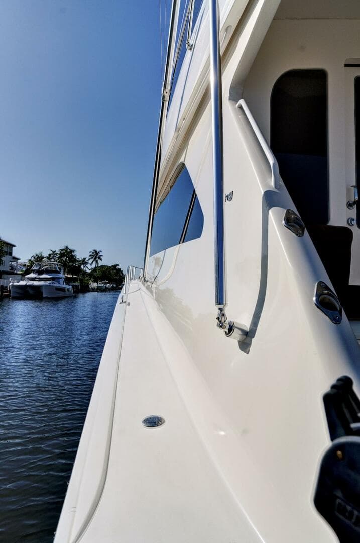 2008 Viking 74 Enclosed Bridge