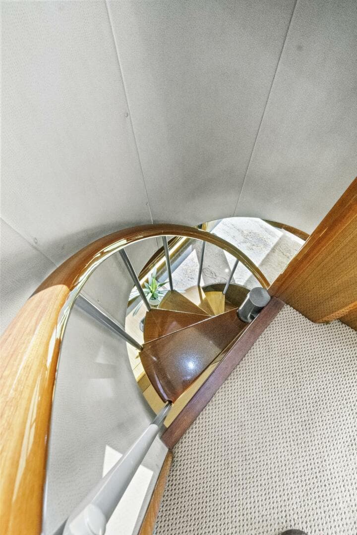 2008 Viking 74 Enclosed Bridge