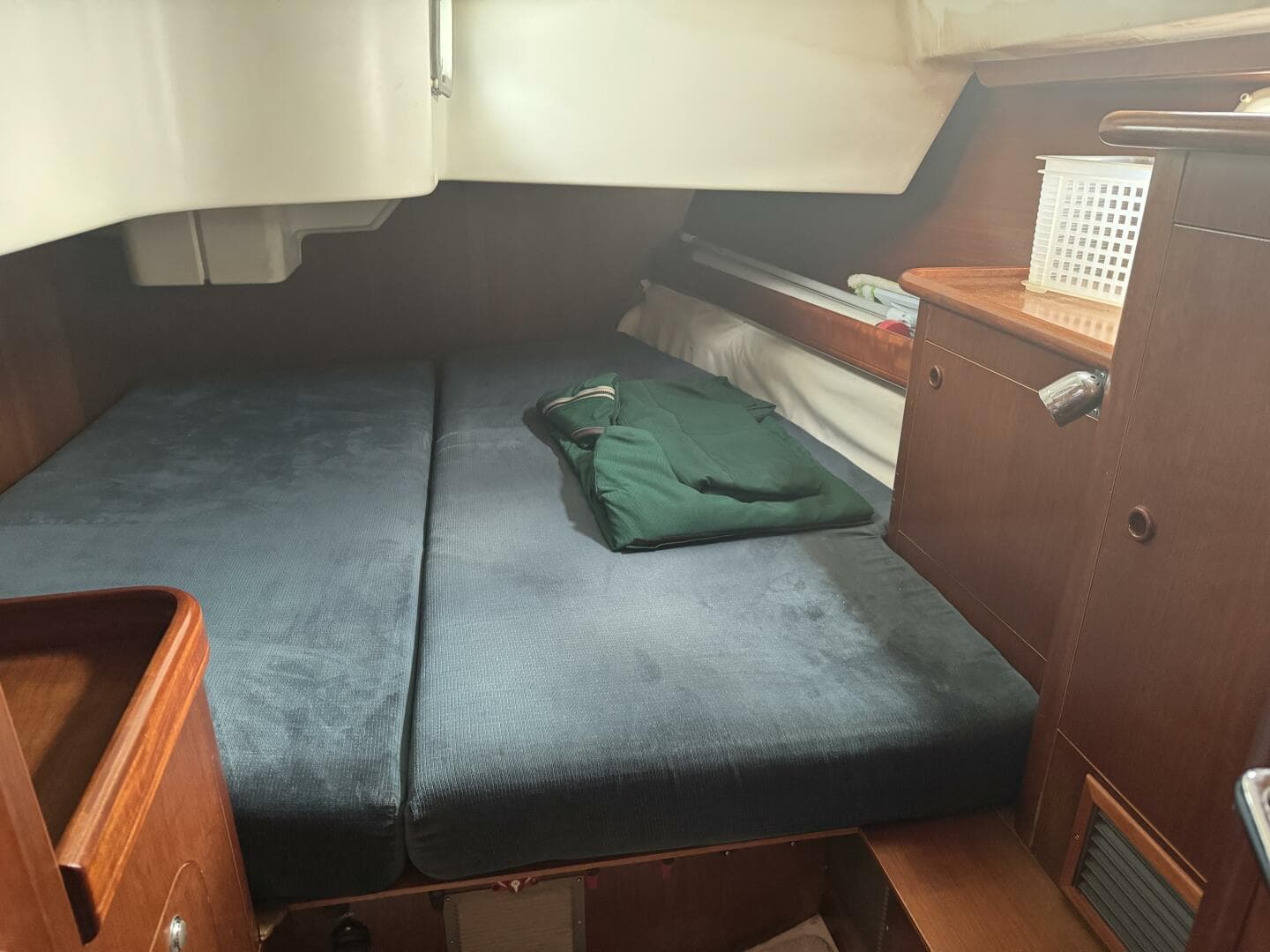 2000 Beneteau 461