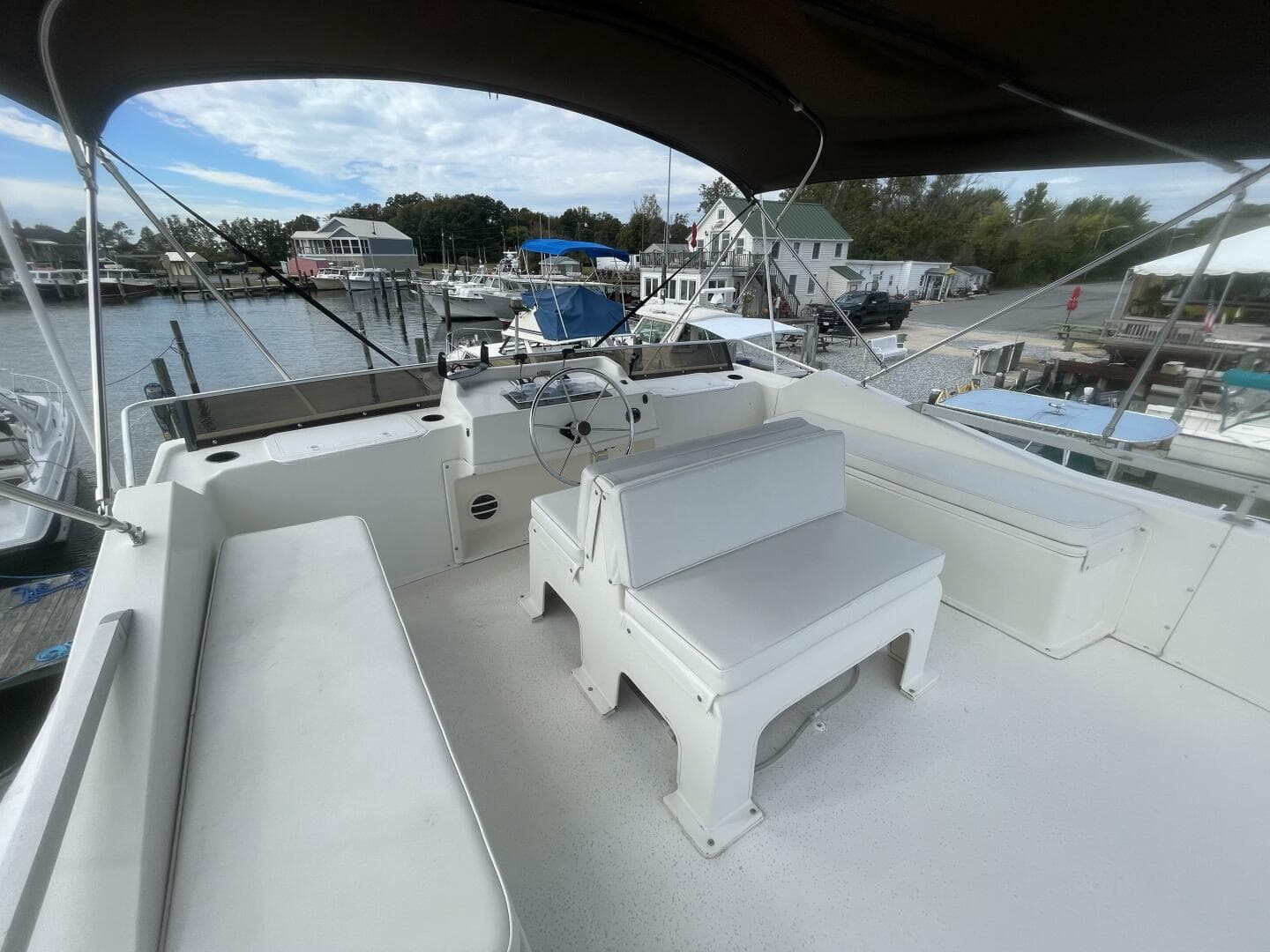 1991 Gibson 37 Standard Houseboat