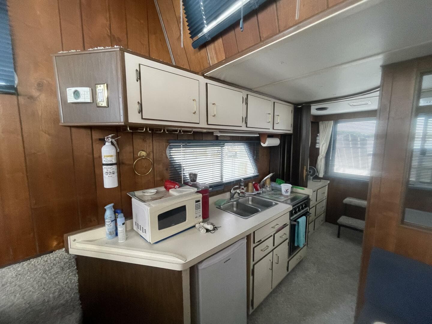 1991 Gibson 37 Standard Houseboat