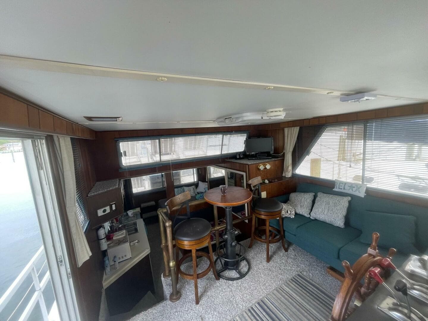 1991 Gibson 37 Standard Houseboat