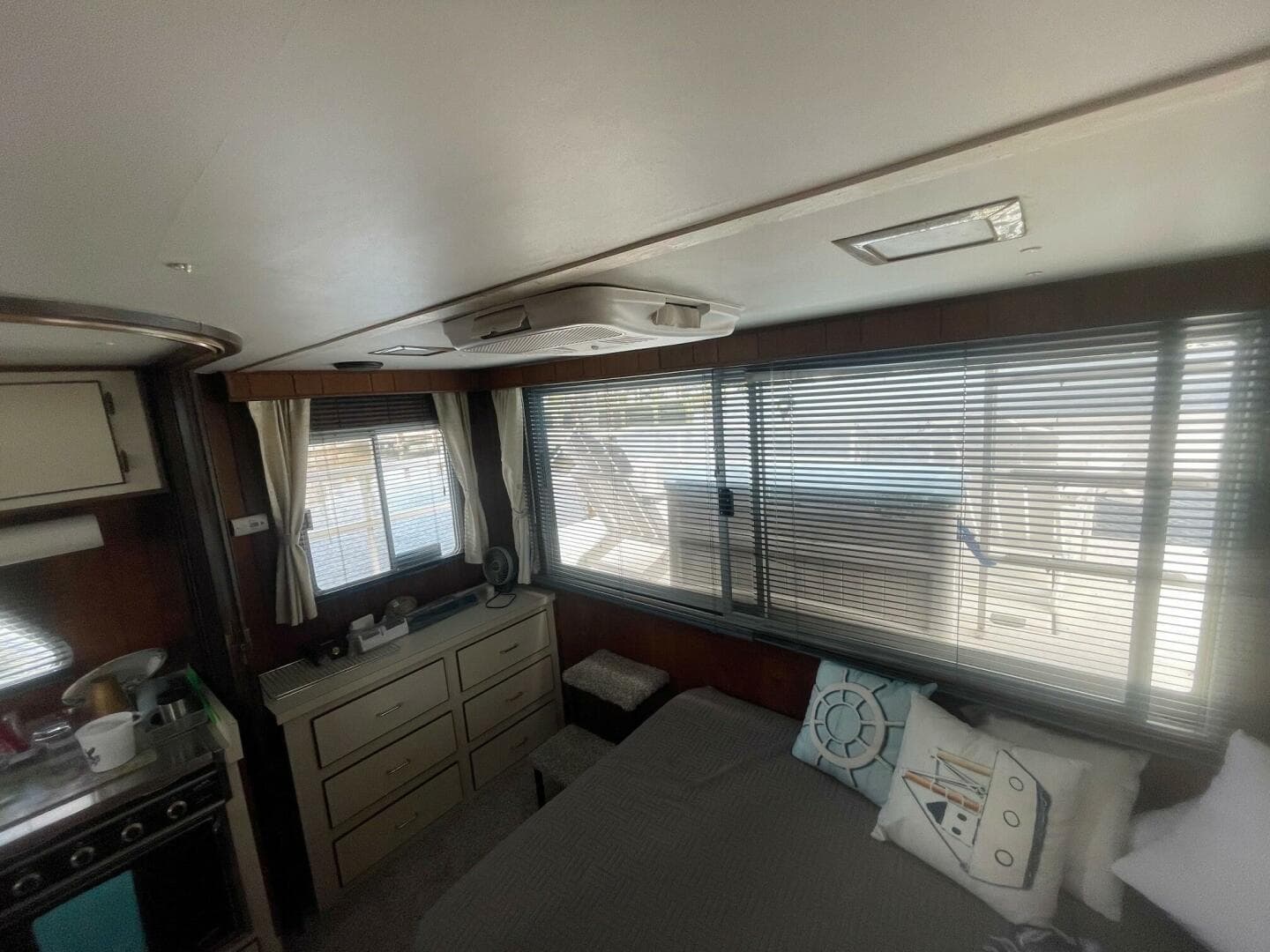 1991 Gibson 37 Standard Houseboat