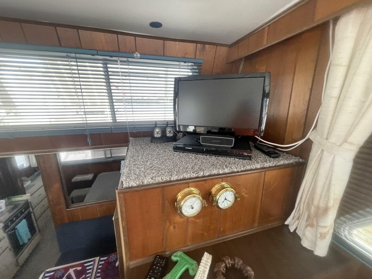1991 Gibson 37 Standard Houseboat