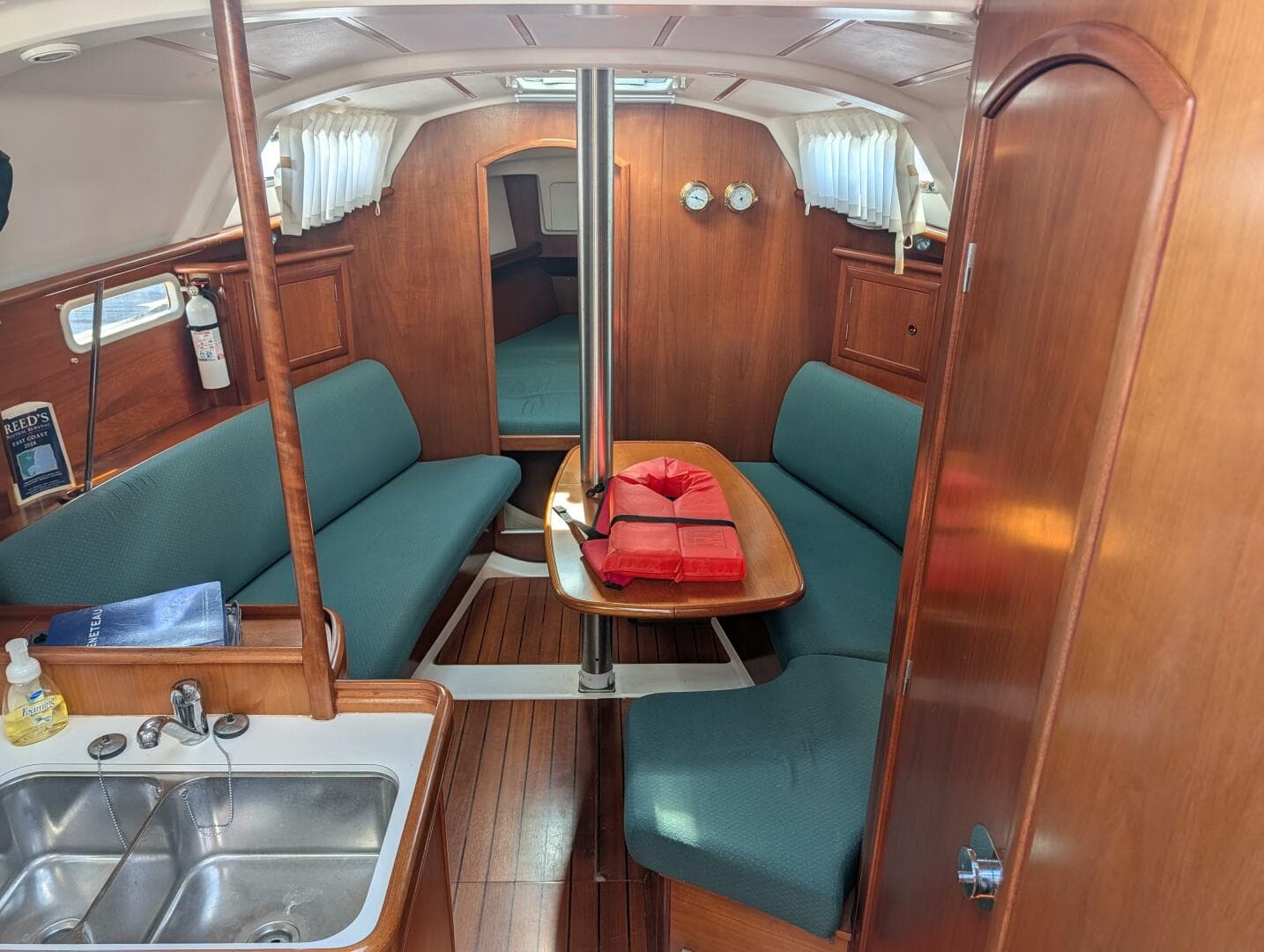 2001 Beneteau Oceanis 331