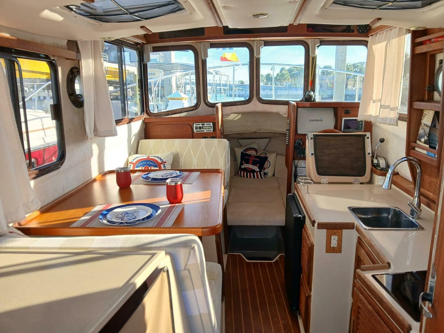 2009 Ranger Tugs R-25