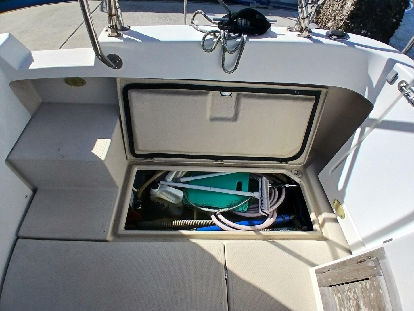 2009 Ranger Tugs R-25