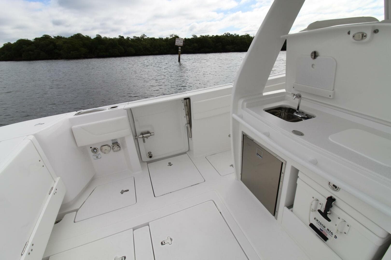 2024 Intrepid Nomad SE