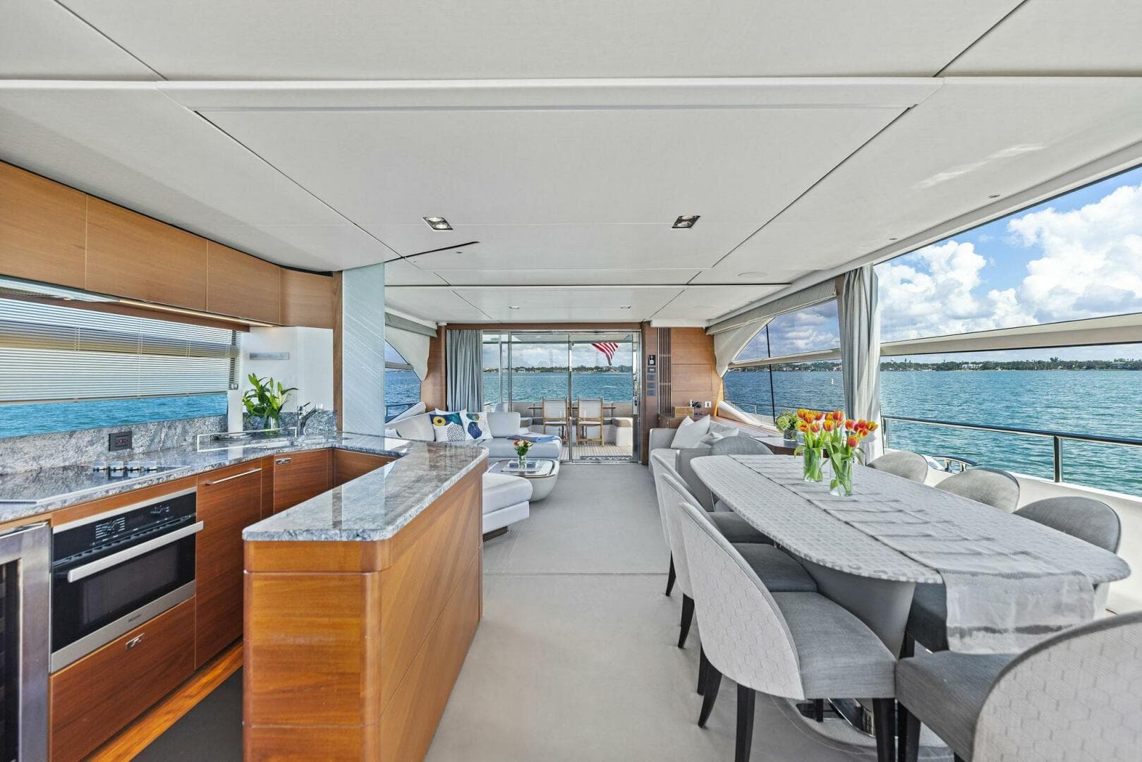 2018 Princess Y75 Motor Yacht