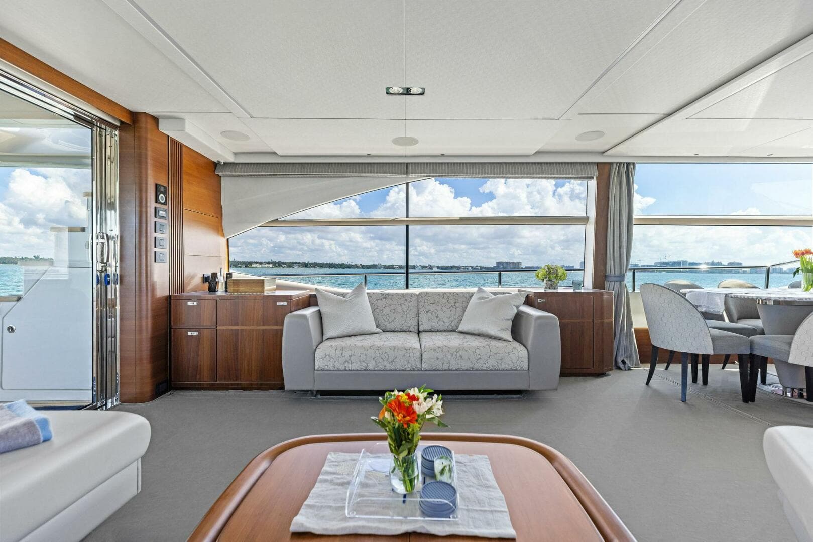 2018 Princess Y75 Motor Yacht