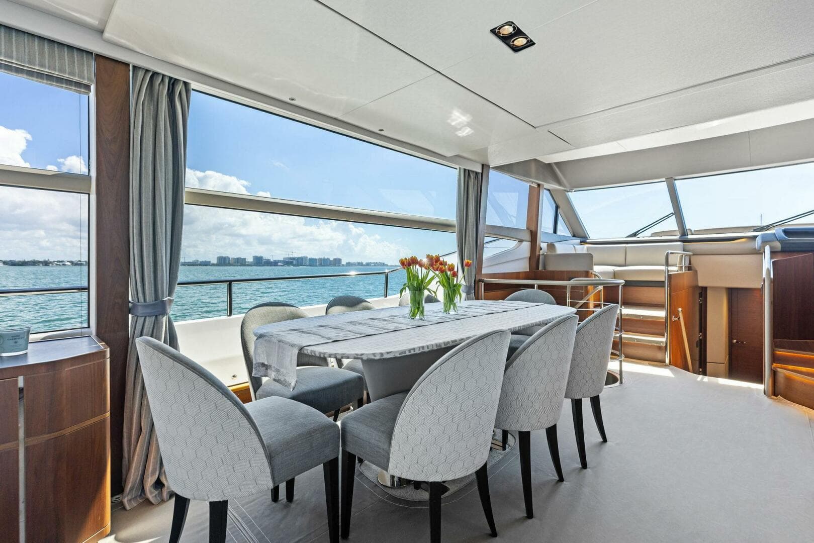 2018 Princess Y75 Motor Yacht