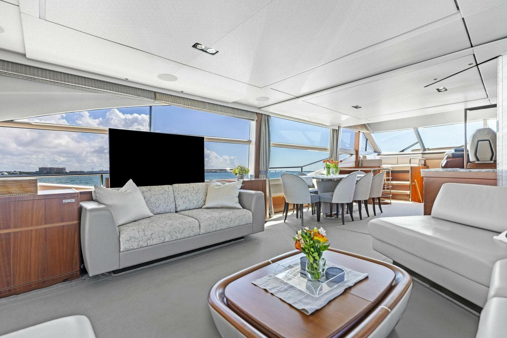 2018 Princess Y75 Motor Yacht