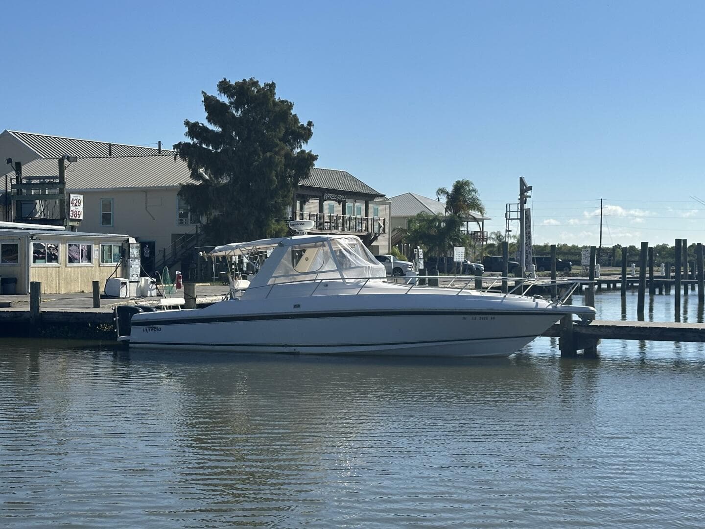 1994 Intrepid 376 Walkaround