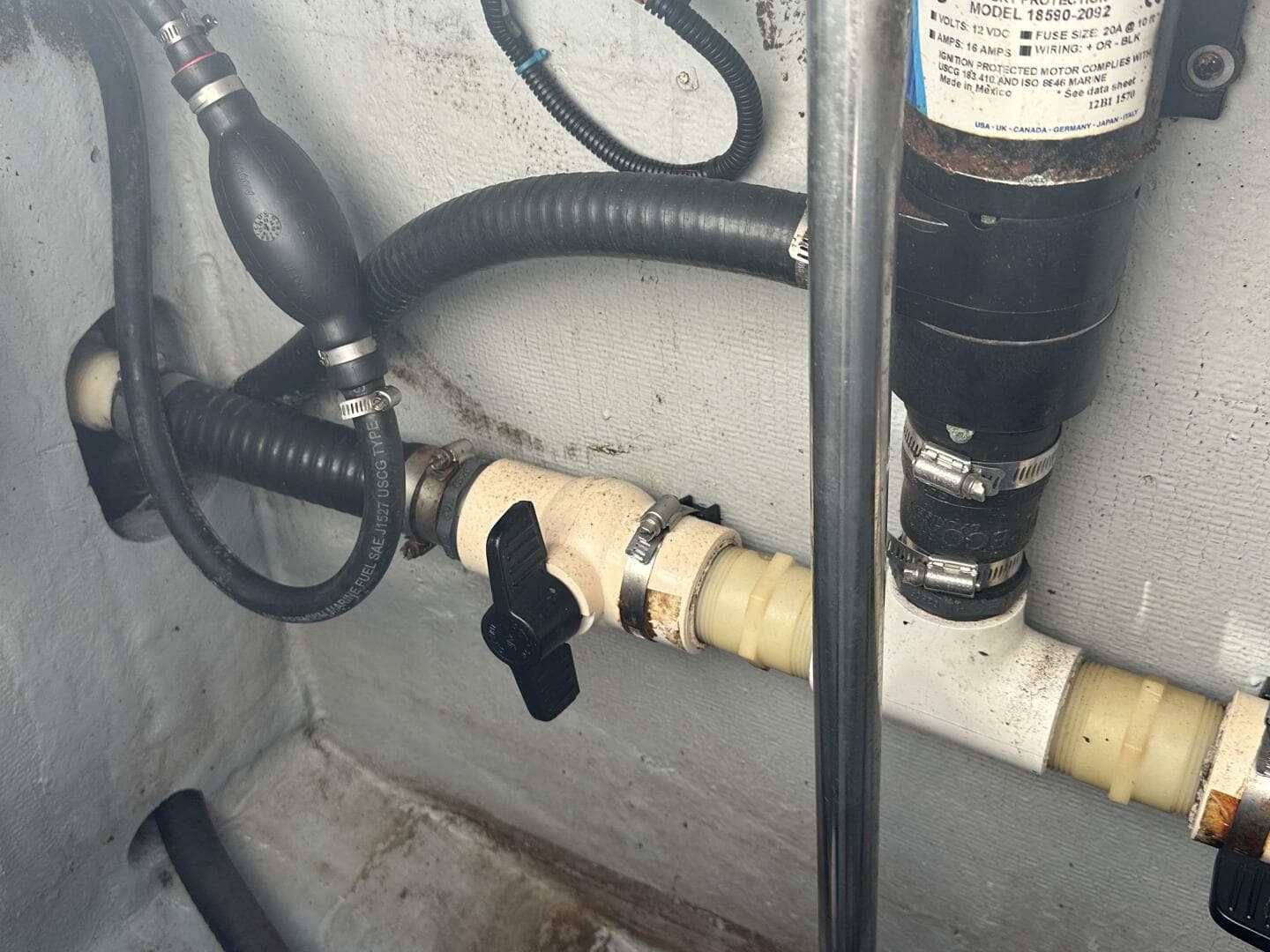 1994 Intrepid 376 Walkaround