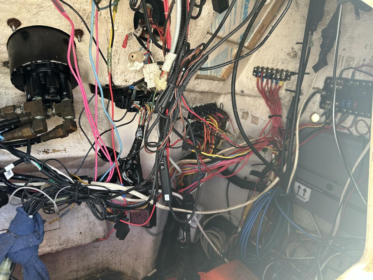 1994 Intrepid 376 Walkaround