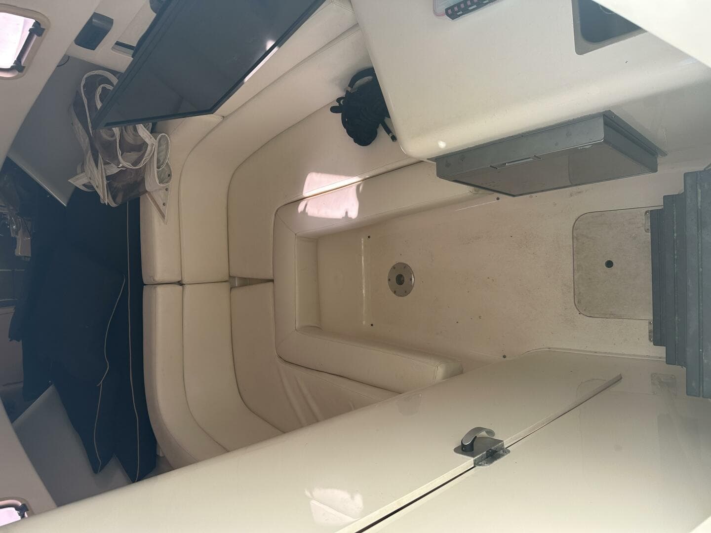 1994 Intrepid 376 Walkaround