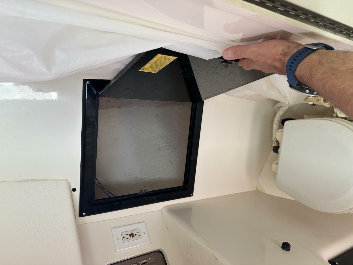 1994 Intrepid 376 Walkaround