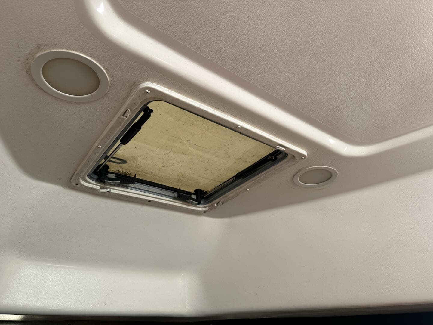 1994 Intrepid 376 Walkaround