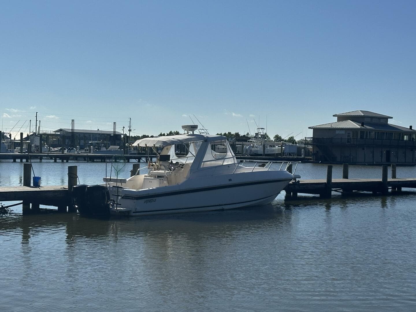 1994 Intrepid 376 Walkaround