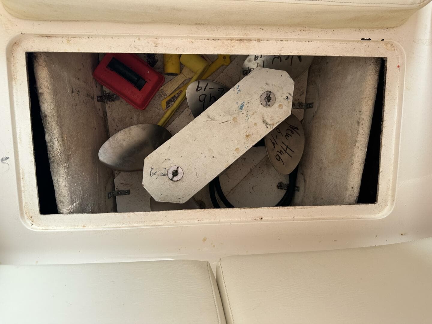 1994 Intrepid 376 Walkaround